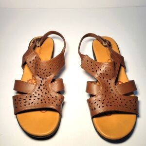 Easy Street Bolt Sandals‎ Brown Womens Size 9 Cutout design Adjustable closure